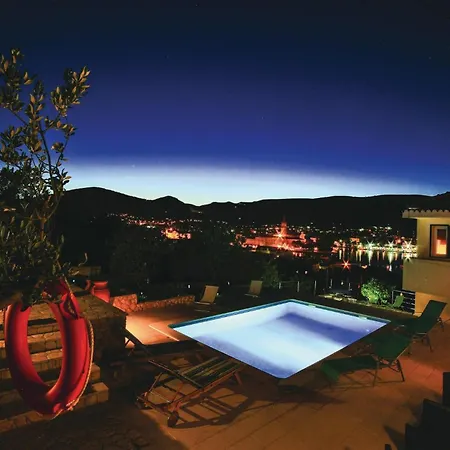 Appartement With Sea View 06 Trogir