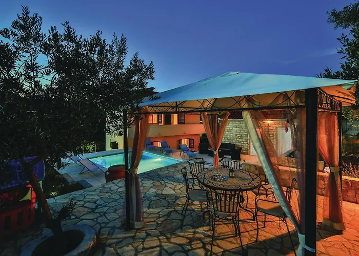 With Sea View 06 Appartement Trogir