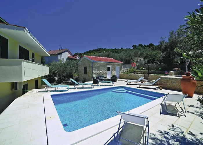 Appartement With Sea View 06 Trogir